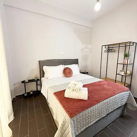 Athenian Petralona Near Centre Apartment